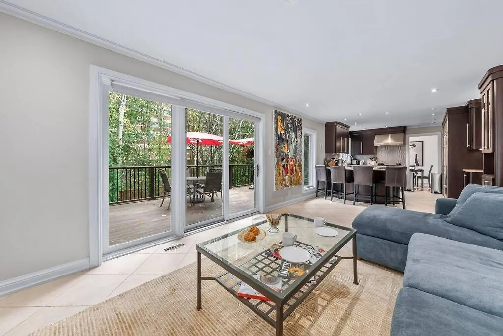 Holiday home Private Bedroom In A House Close To Subway With Free Parking Toronto Canada