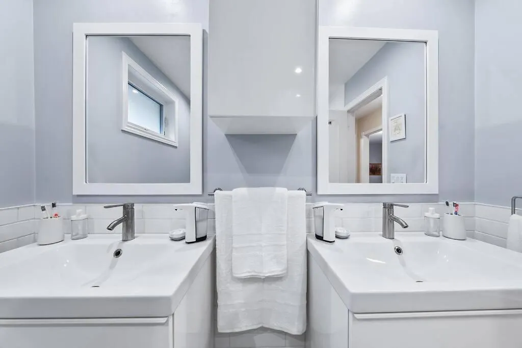 Private Bedroom In A House Close To Subway With Free Parking Toronto 0*,  Canada